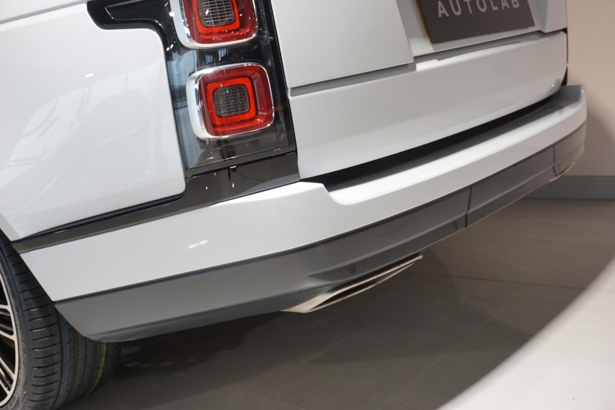 Land Rover Range Rover 2.0 P400e 13.1kWh Vogue SUV 5dr Petrol Plug-in Hybrid Auto 4WD Euro 6 (s/s) (404 ps)